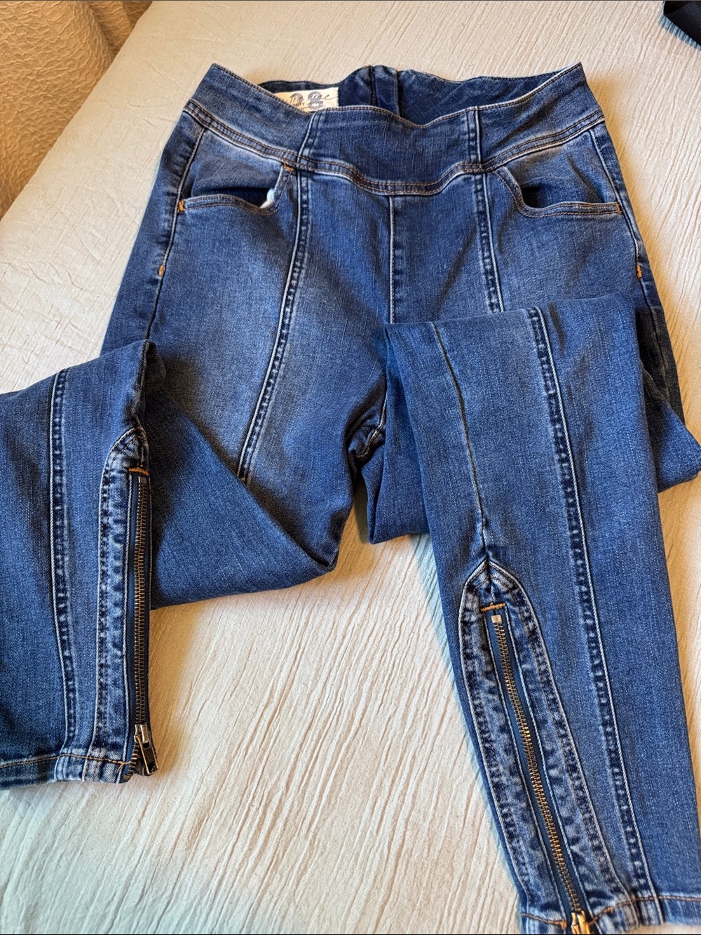 Free People Dark Blue Stretch Jeggings with Ankle Zippers